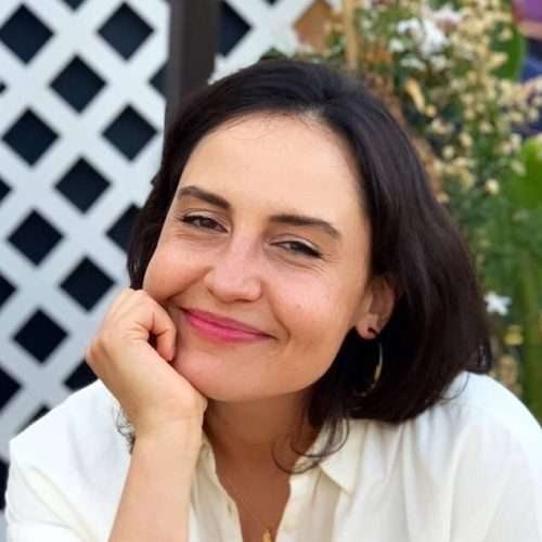 Janie Stolar portrait sq - Janie Stolar