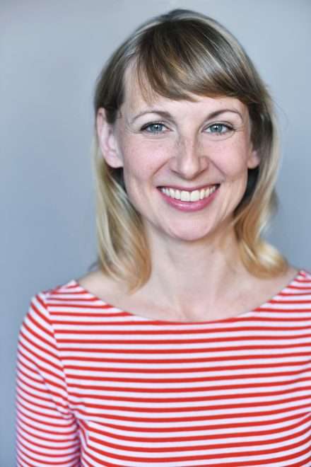 Molly Thomas Headshot - Molly Thomas